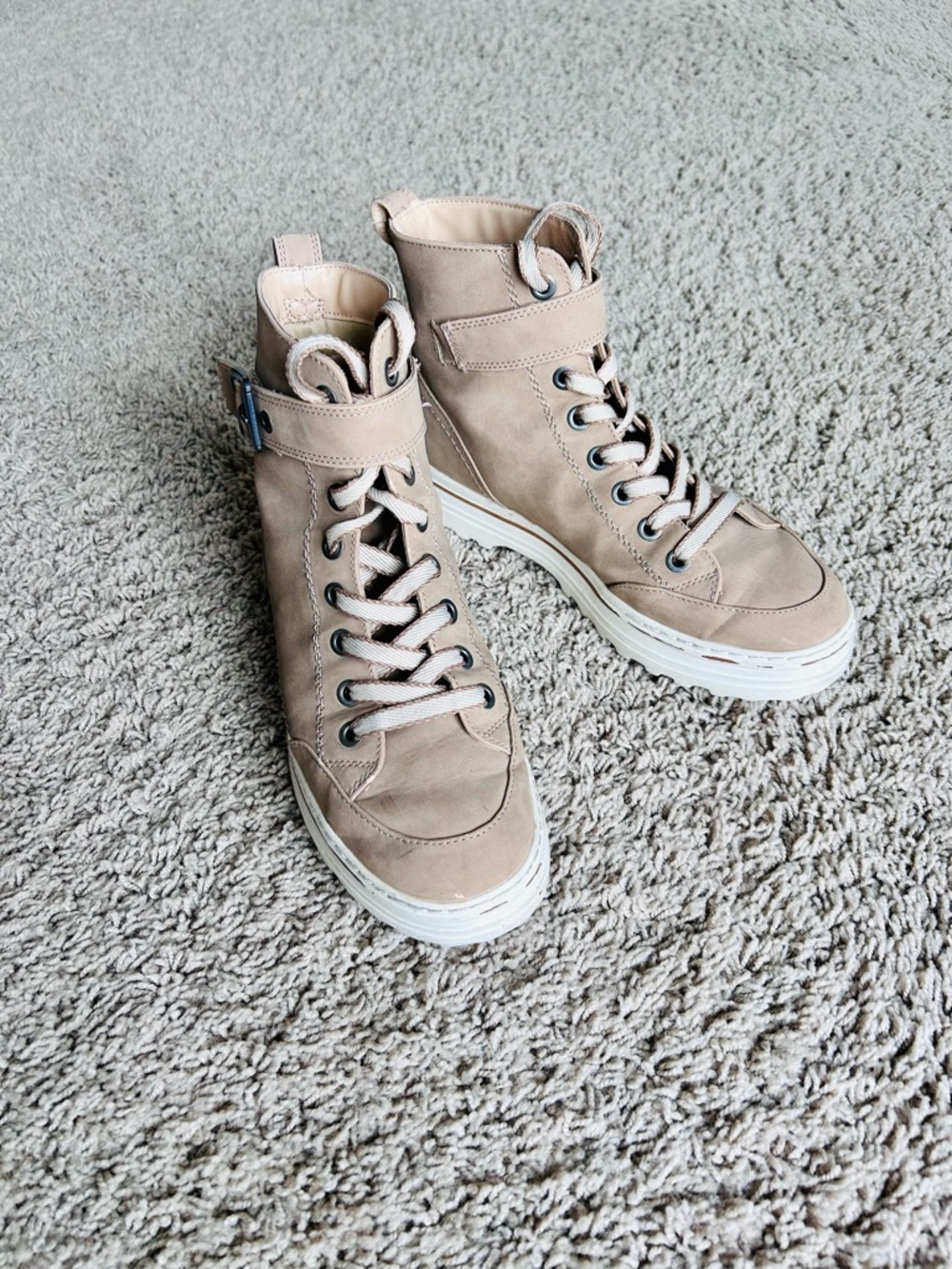 High-Top Sneakers -- Cliffs by WHITE MOUNTAIN
